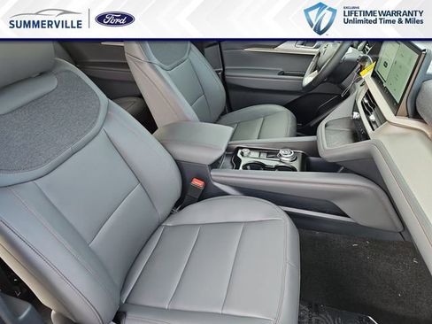 New 2026 Ford Explorer Active w/ Active Comfort Package RWD image 12