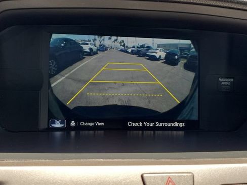 Used 2016 Honda Odyssey Touring Elite image 12