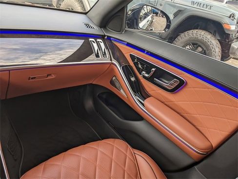 Used 2024 Mercedes-Benz S 580e 4MATIC Sedan image 13