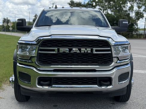 Used 2024 RAM 5500 Tradesman w/ Chrome Appearance Group RWD image 9