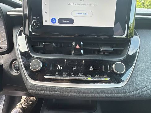 Used 2025 Toyota Corolla SE FWD image 22