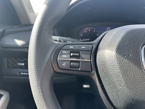 Certified 2025 Honda Accord SE image 20