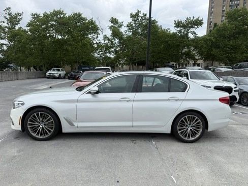Used 2019 BMW 530i xDrive w/ Premium Package AWD/4WD image 5