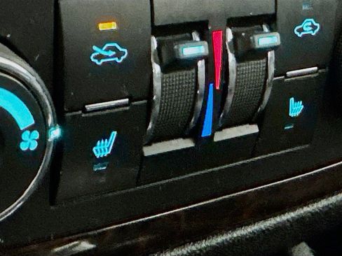 Used 2013 Chevrolet Impala LTZ image 20