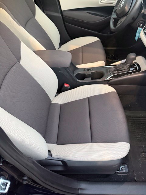 Used 2026 Toyota Corolla LE FWD image 11