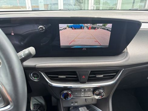 Used 2025 Buick Encore GX Preferred FWD image 10