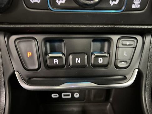 Certified 2018 GMC Terrain SLT w/ Preferred Package image 15