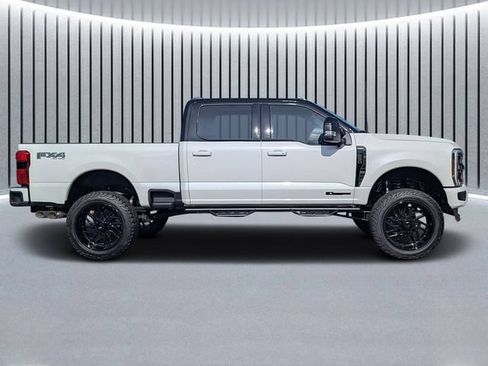 New 2026 Ford F250 Lariat w/ Black Appearance Package AWD/4WD image 2