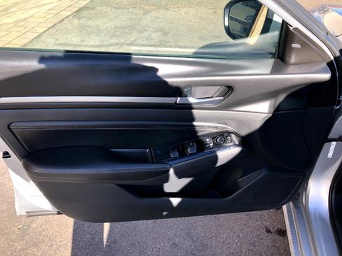 Used 2021 Nissan Altima 2.5 SV image 9