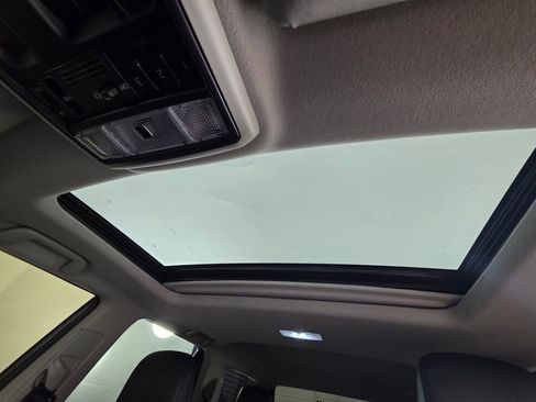 Used 2023 Toyota 4Runner SR5 Premium w/ Moonroof Package RWD image 35