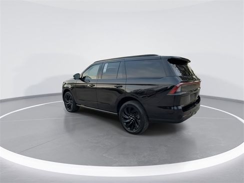 New 2025 Lincoln Navigator Reserve w/ Jet Appearance Package image 6