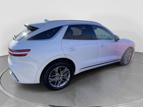 Certified 2025 Genesis GV70 2.5T image 8