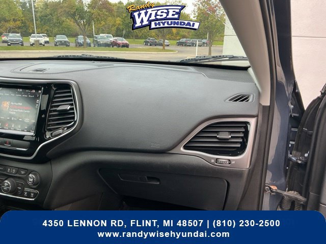 Used 2019 Jeep Cherokee Limited AWD/4WD image 41