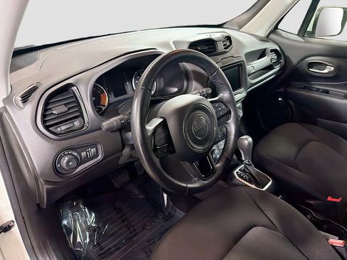 Used 2020 Jeep Renegade Altitude AWD/4WD image 12