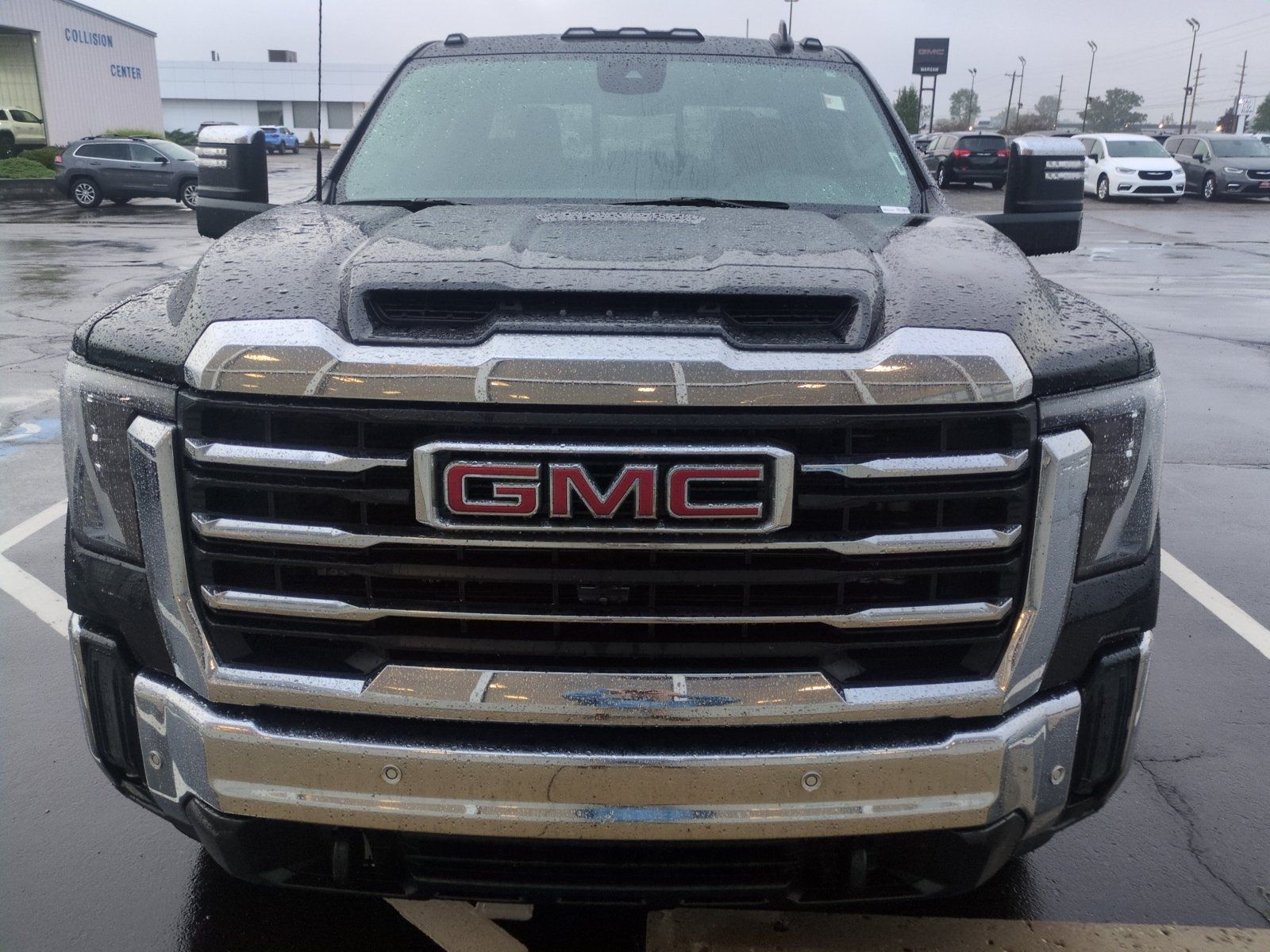 Used 2025 GMC Sierra 2500 SLT w/ SLT Premium Package AWD/4WD image 2