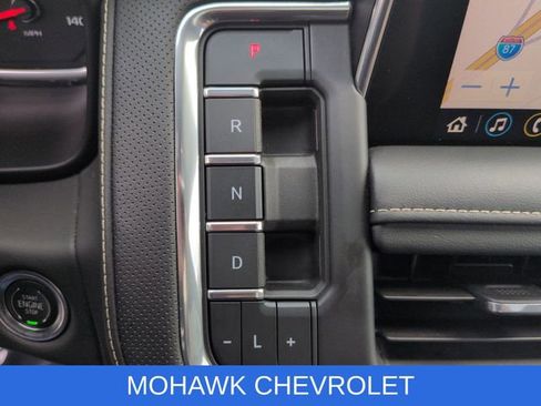Used 2021 Chevrolet Tahoe Premier w/ Premium Package image 17