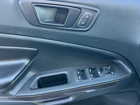 Used 2021 Ford EcoSport SES image 12