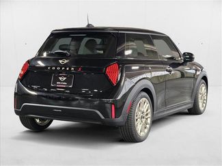 Used 2025 MINI Cooper S video 2