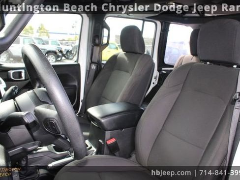 Used 2023 Jeep Wrangler Sport image 27