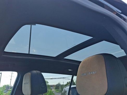 Certified 2025 Chevrolet Equinox ACTIV w/ Safety and Technology Package AWD/4WD image 14