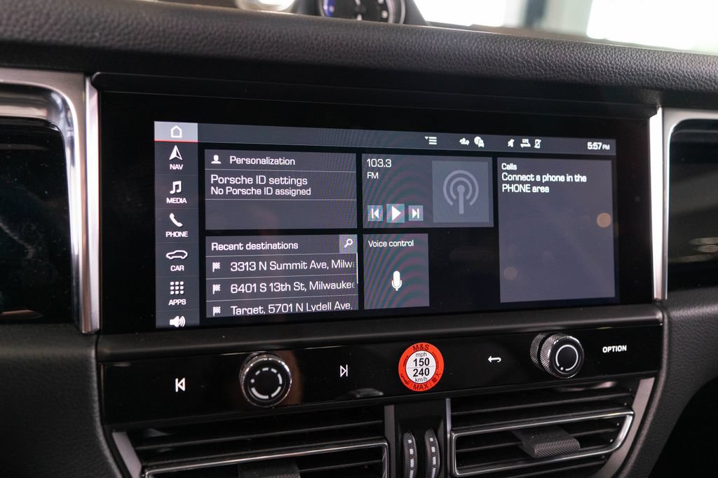 Certified 2026 Porsche Macan AWD/4WD image 29