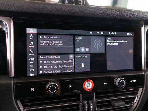 Certified 2026 Porsche Macan AWD/4WD image 29