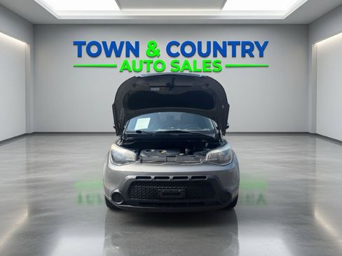 Used 2014 Kia Soul + FWD image 10