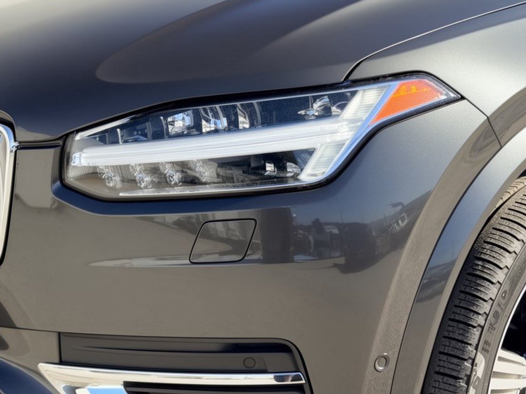 Certified 2025 Volvo XC90 T8 Ultra w/ Lounge Package AWD/4WD image 12