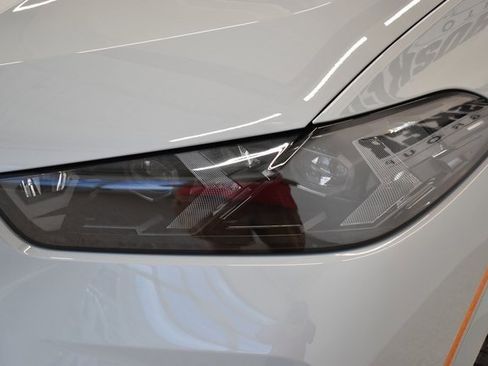 New 2026 BMW X5 xDrive40i w/ M Sport Package AWD/4WD image 17