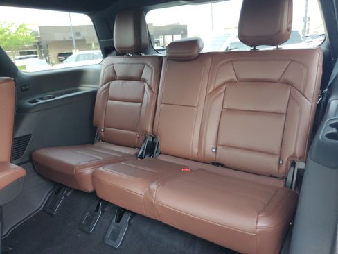 New 2027 Lincoln Navigator Reserve AWD/4WD image 31