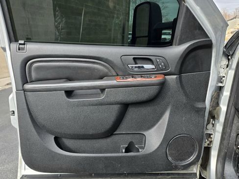 Used 2014 GMC Sierra 2500 SLT w/ Suspension Package, Off-Road image 20