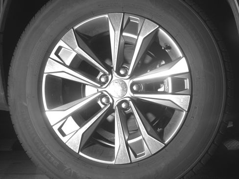Used 2025 Chevrolet Equinox LT FWD image 15