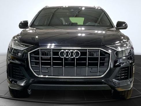Used 2019 Audi Q8 Prestige w/ Towing Package AWD/4WD image 3