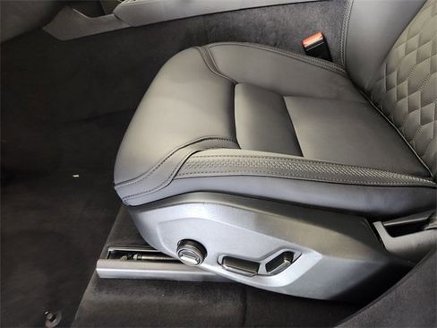Used 2025 Volvo XC90 B5 Plus image 25