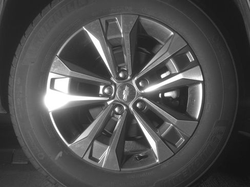 Used 2025 Chevrolet Equinox LT image 15