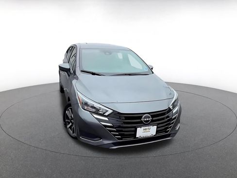 Used 2025 Nissan Versa SV FWD image 3
