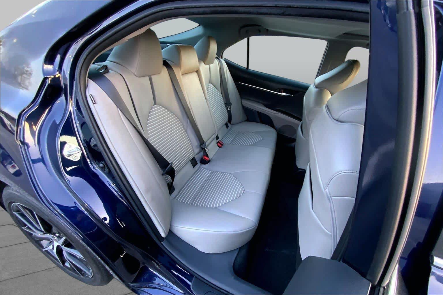 Used 2022 Toyota Camry SE w/ Convenience Package FWD image 19