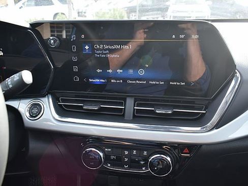 New 2026 Chevrolet Trax LT image 11