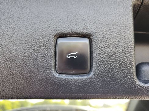 Used 2022 Ford Escape SEL w/ SEL Stealth AWD Package image 35