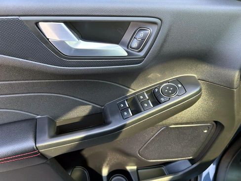Used 2024 Ford Escape ST-Line w/ Tech Pack #1 AWD/4WD image 12