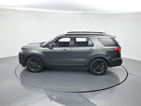 Used 2019 Ford Explorer XLT w/ Equipment Group 202A FWD image 45