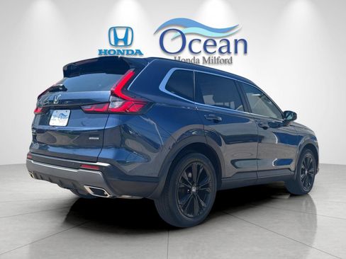 Used 2024 Honda CR-V Sport Touring image 3