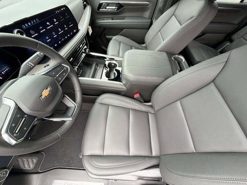 New 2026 Chevrolet Suburban LT w/ Comfort Package image 3