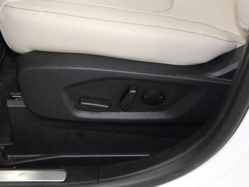 Used 2024 Ford Edge Titanium image 16