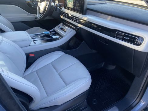 Used 2025 Lincoln Aviator Reserve w/ Illumination Package image 11