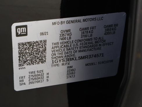 Used 2021 Cadillac Escalade Premium Luxury w/ LPO, Illumination Package image 23