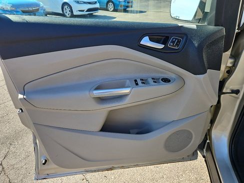 Used 2017 Ford Escape Titanium w/ Canadian Touring Package FWD image 10
