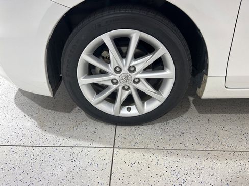 Used 2013 Toyota Prius V Two image 28