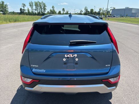 Certified 2025 Kia Niro EX Touring FWD image 23