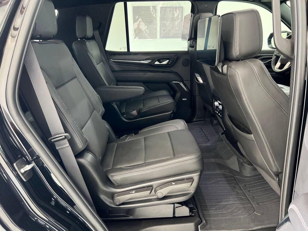 Used 2024 GMC Yukon Denali w/ Advanced Technology Package AWD/4WD image 26